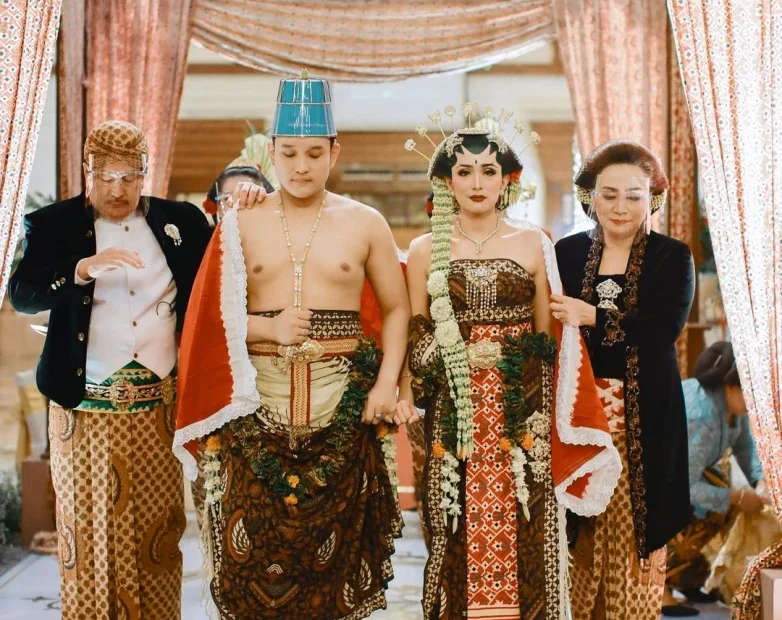 pernikahan0089 Paket Wedding Lengkap Murah di Wedoro Klurak Jawa Timur