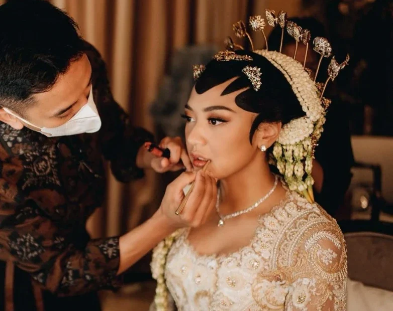 pernikahan0148 Paket Wedding Lengkap Murah di Purwoasri Jawa Timur