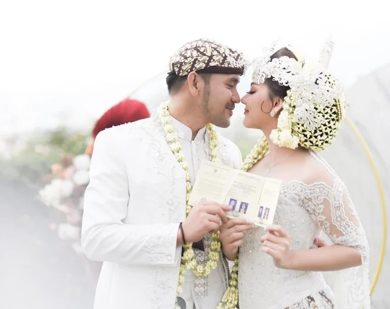 pernikahan0219 Paket Wedding Lengkap Murah di Krembangan Jawa Timur