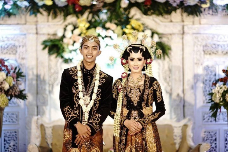 pernikahan0458 Paket Tunangan dari Jagarasa Wedding Organizer Surabaya