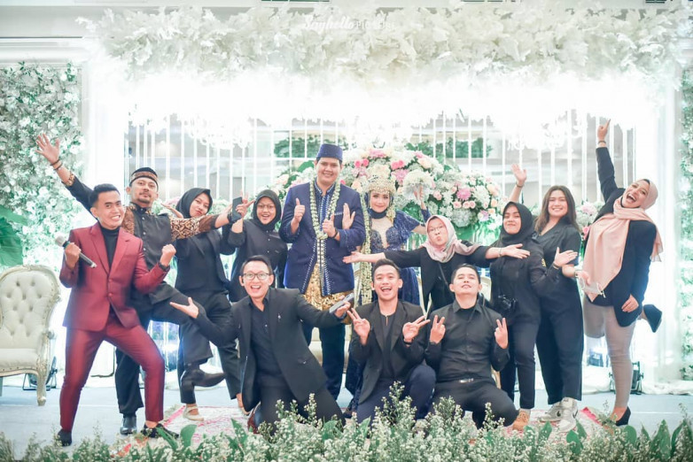 pernikahan0562 Paket Wedding Lengkap Murah di Ngembung Jawa Timur